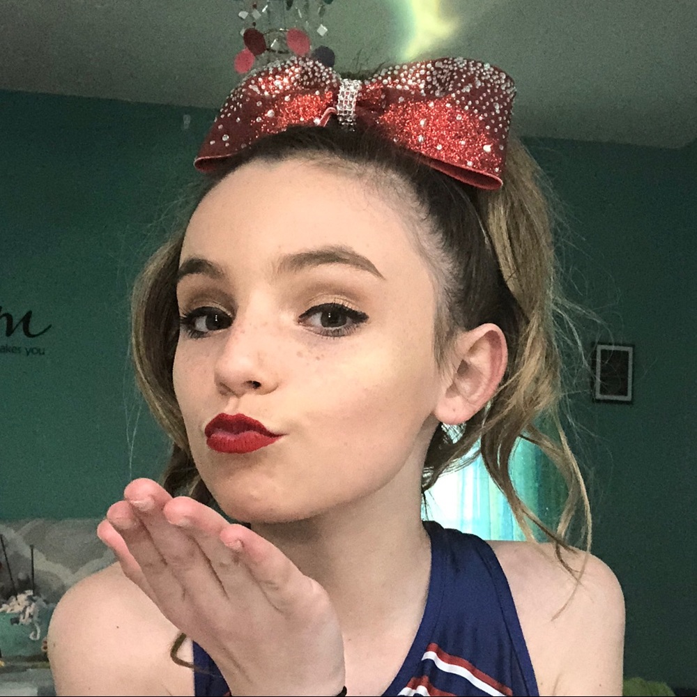 Meet your Posher, Sabrina